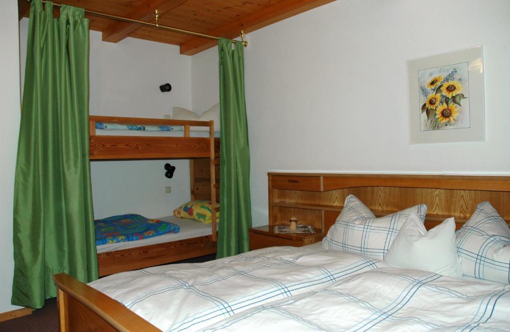 Jagerhof Villa Walchsee Room photo